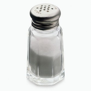 För mycket salt kan vara dåligt för huden.